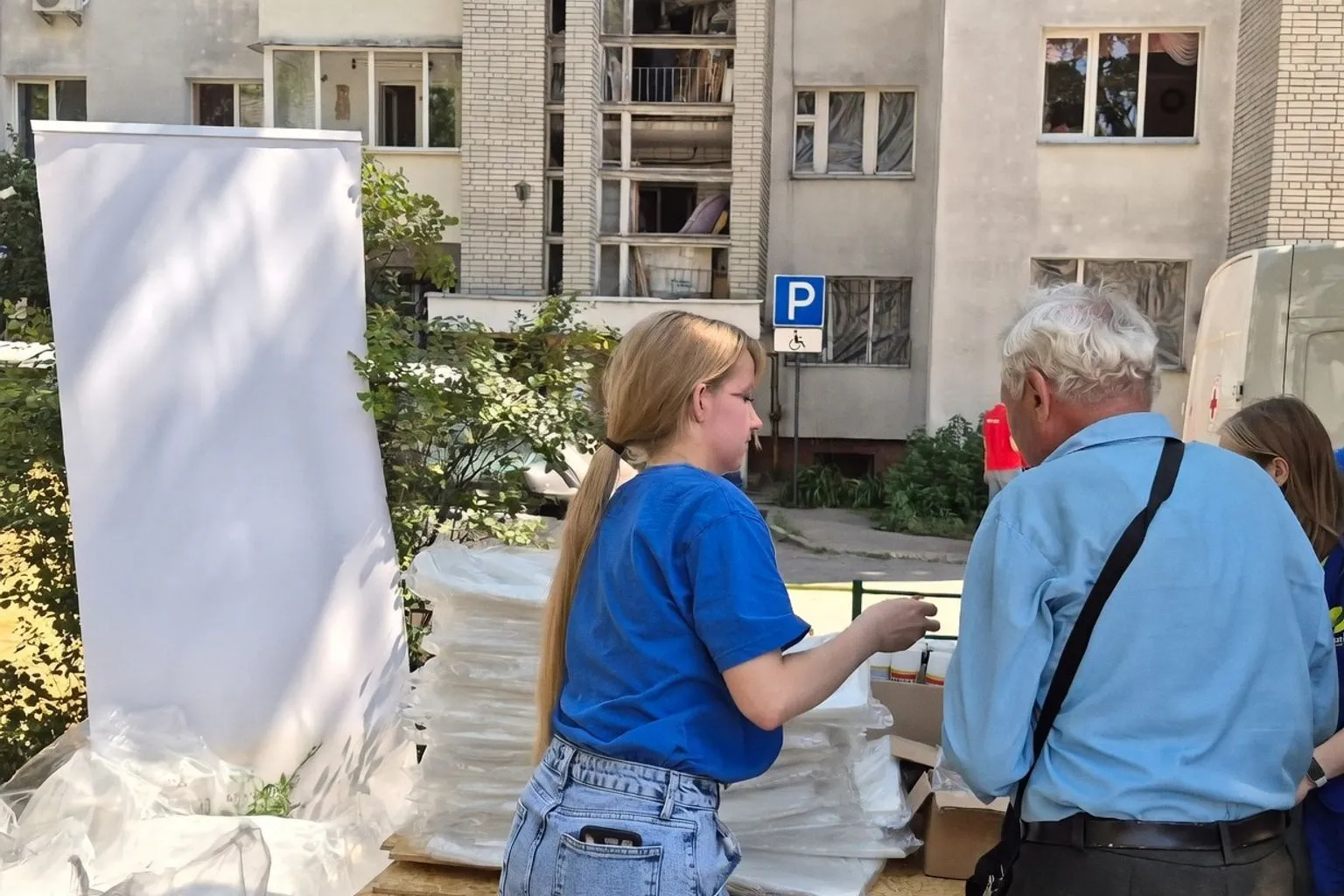 Всемирный день гуманитарной помощи: поддержка тех, кто работает в зонах забытых кризисов
